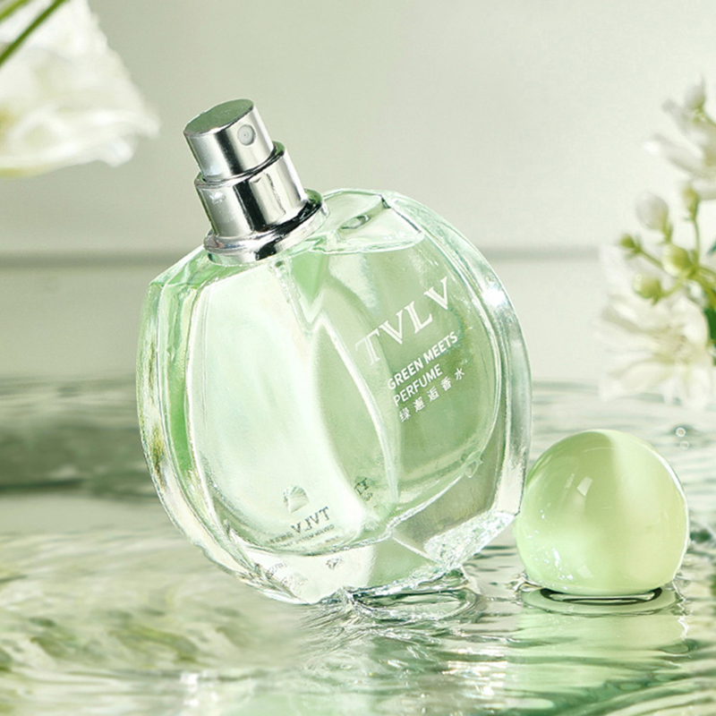 On Perfume & Fragrance Kota Bogor - Parfum d'été vert, parfum aux clous